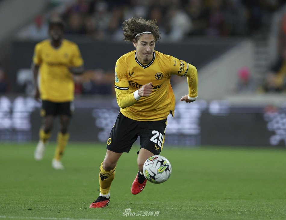 一方面锁死 一方面锁死