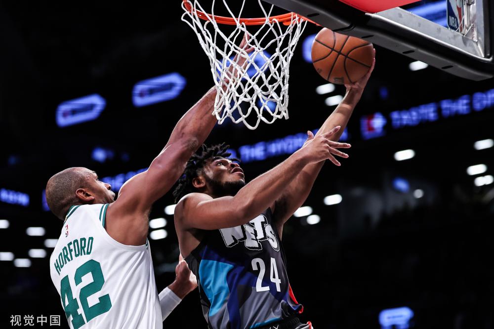 在激烈的乒 在激烈的乒