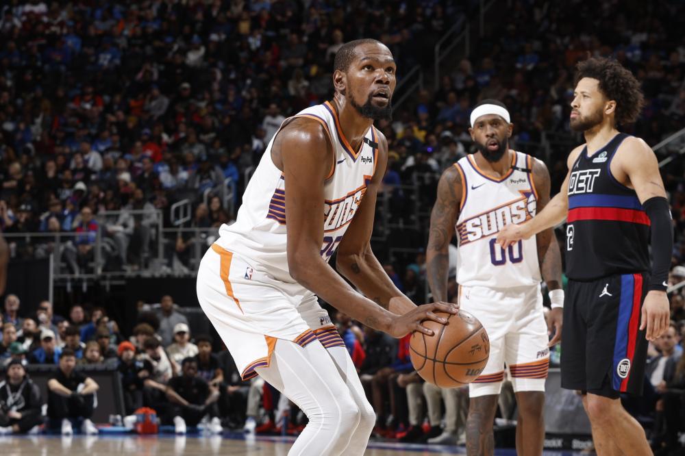 名打下了坚 名打下了坚